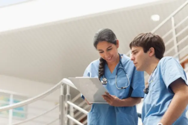 Curso enfermagem do trabalho em Ponta Grossa